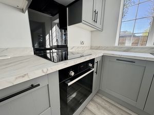 Kitchen- click for photo gallery